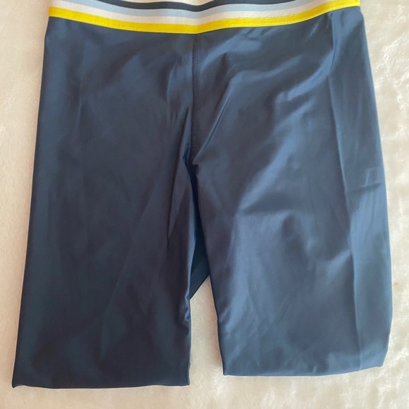 Bundle JOLYN shorts, THE UPSIDE Soul-cycle Midi Pant Leggings ,NIKE shorts - Picture 15 of 16